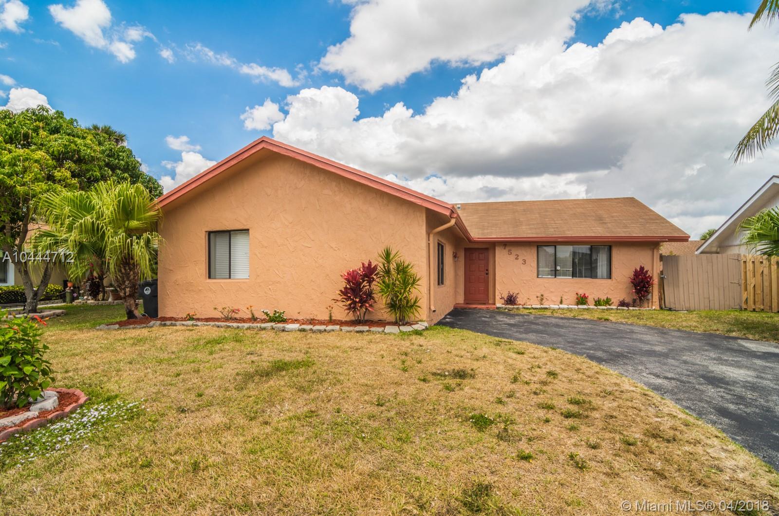 Turn Key. House Is In Immaculate Condition! 4Bedrooms, 3 Bathrooms (2 Master Suites). Nice, Fenced Backyard And Screened Patio. Not A Foreclosure Or Short Sale.